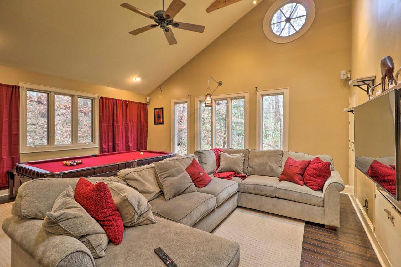 Cozy Conyers Cabin With Fireplace And Pool Table! Exterior photo