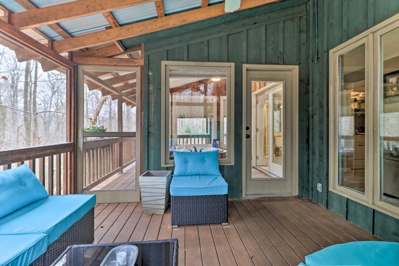 Cozy Conyers Cabin With Fireplace And Pool Table! Exterior photo