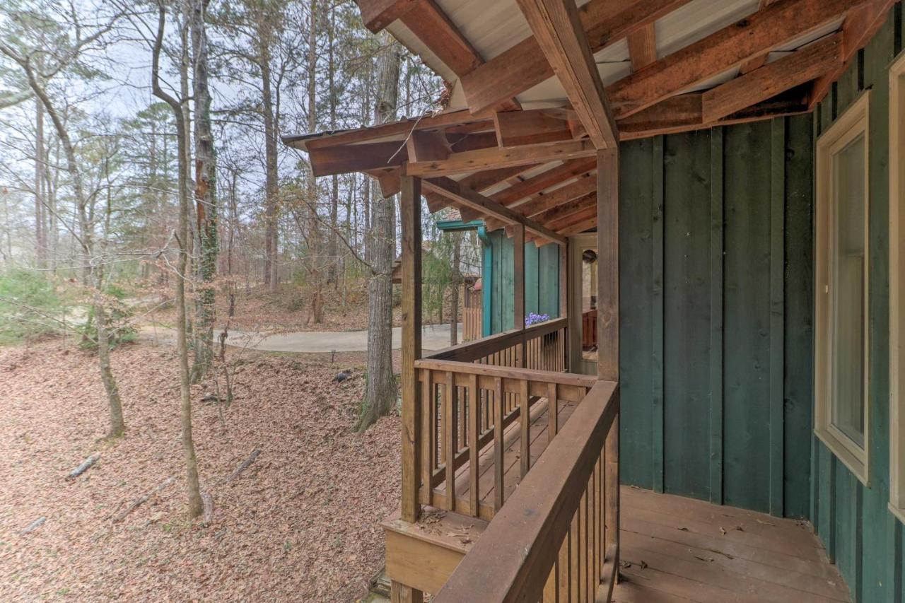Cozy Conyers Cabin With Fireplace And Pool Table! Exterior photo